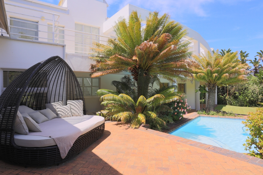 To Let 5 Bedroom Property for Rent in Constantia Western Cape